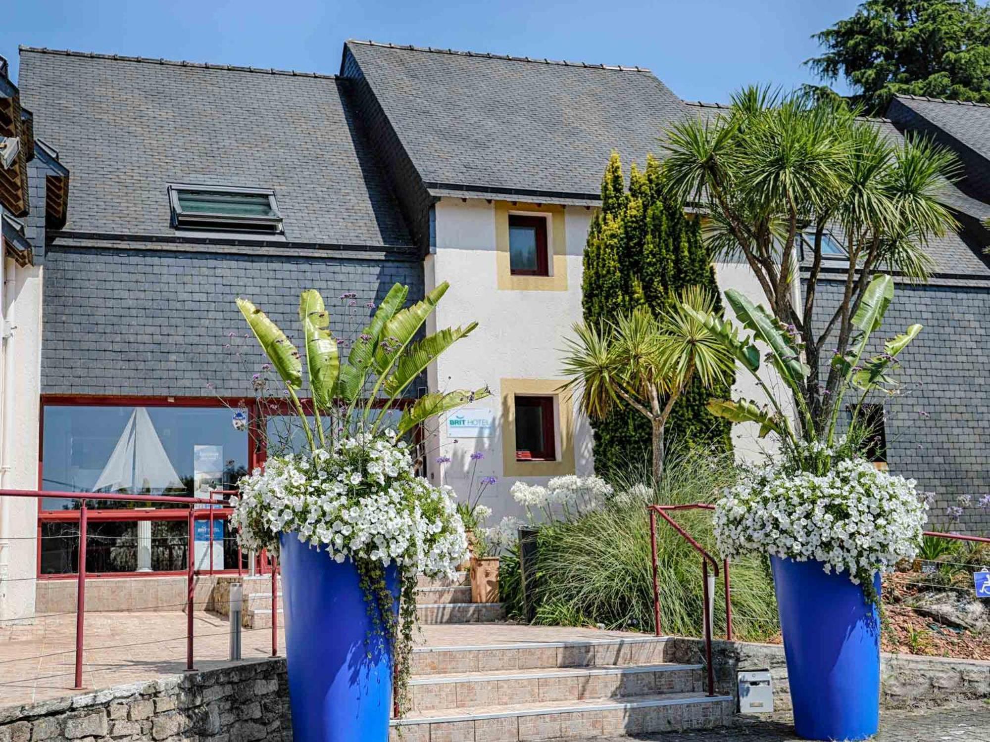 Hotel Le Branhoc - Brit Hotel Auray Exterior foto